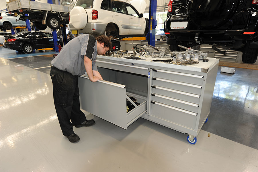 Servante d&rsquo;atelier : pourquoi et comment faire l&rsquo;achat ?