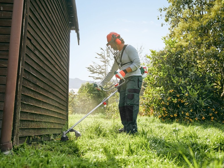 Comment bien comparer plusieurs modèles de débroussailleuse thermique ?